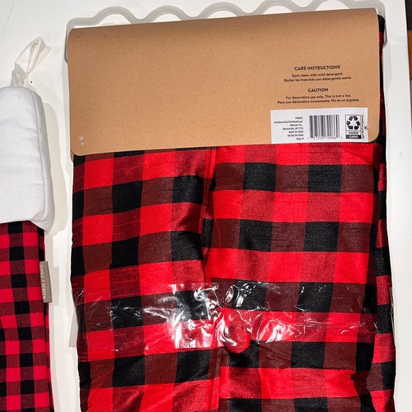 Buffalo Plaid Christmas Tree Skirt and Christmas Stockings - Picture 4 of 4